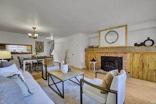 735 Racquet Club Cir, Rohnert Park, CA 94928