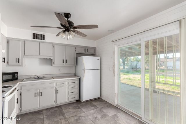 106 N 7TH Street, Avondale, AZ 85323