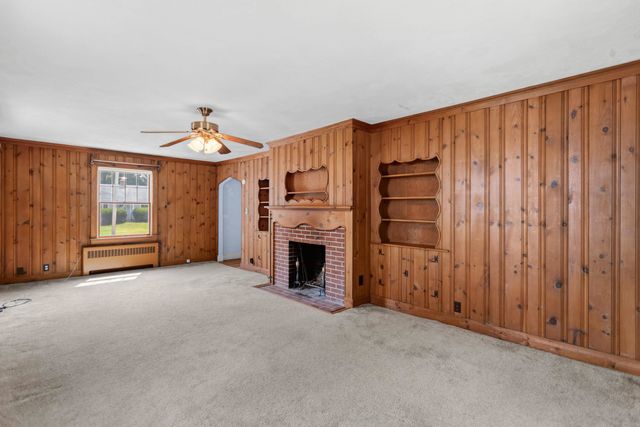 6 Hartswood Road, Dover, NH 03820