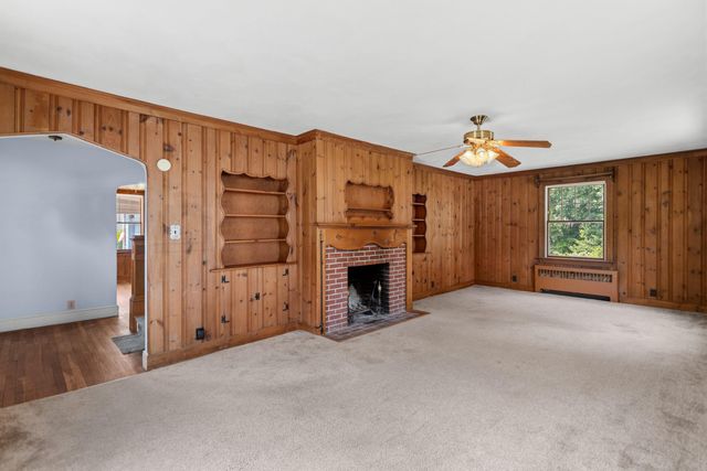 6 Hartswood Road, Dover, NH 03820