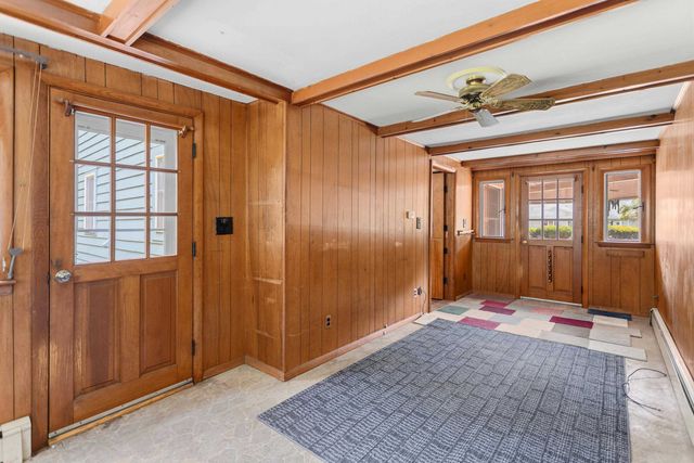 6 Hartswood Road, Dover, NH 03820
