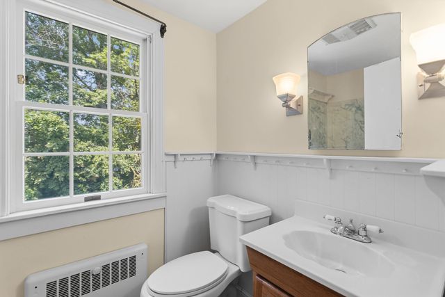 6 Hartswood Road, Dover, NH 03820