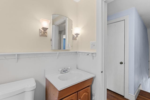 6 Hartswood Road, Dover, NH 03820