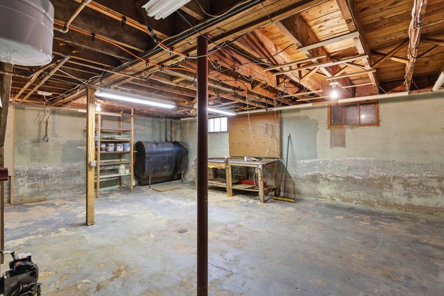 6 Hartswood Road, Dover, NH 03820