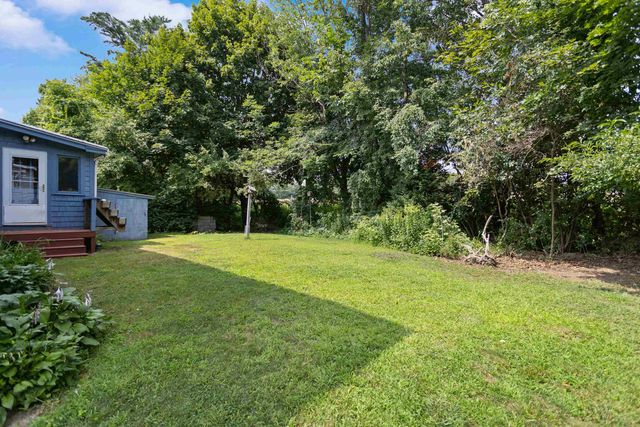 6 Hartswood Road, Dover, NH 03820