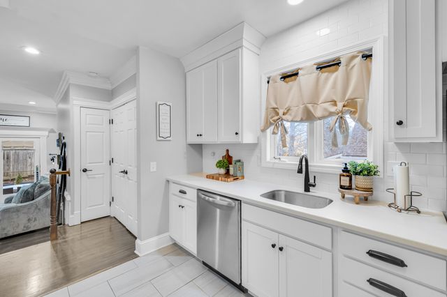 48 Woodbine Street, Waterbury, CT 06705