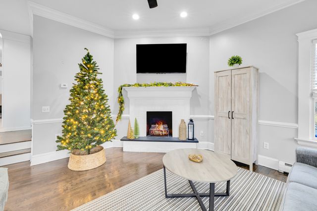 48 Woodbine Street, Waterbury, CT 06705