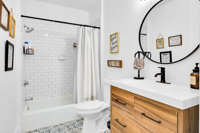 48 Woodbine Street, Waterbury, CT 06705