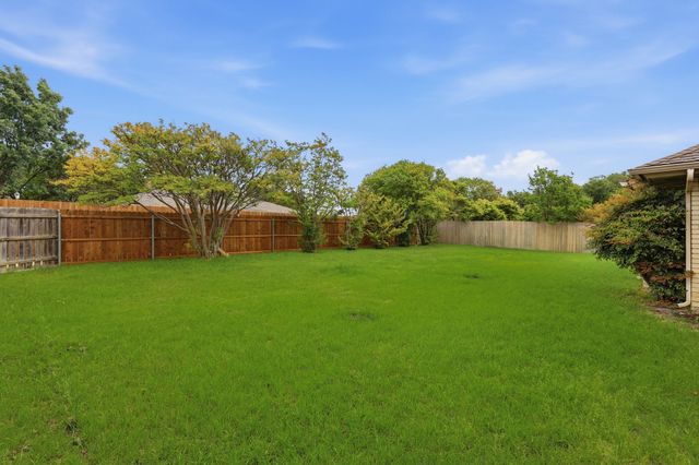 4500 French Lake Drive, Fort Worth, TX 76133