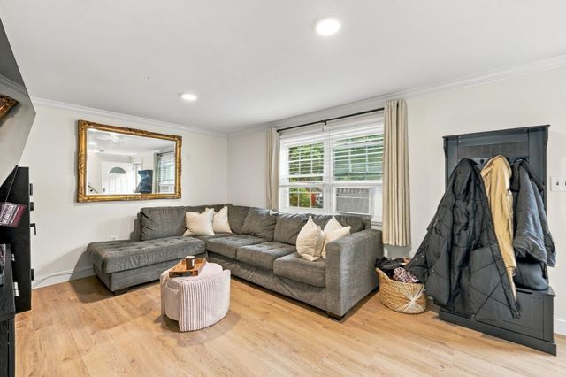 21 Orchard Ave B, Haverhill, MA 01830