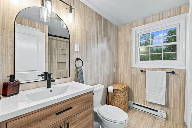 21 Orchard Ave B, Haverhill, MA 01830