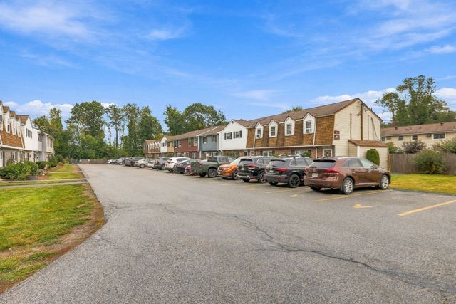 21 Orchard Ave B, Haverhill, MA 01830