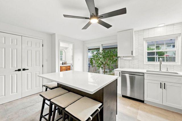 21 Orchard Ave B, Haverhill, MA 01830