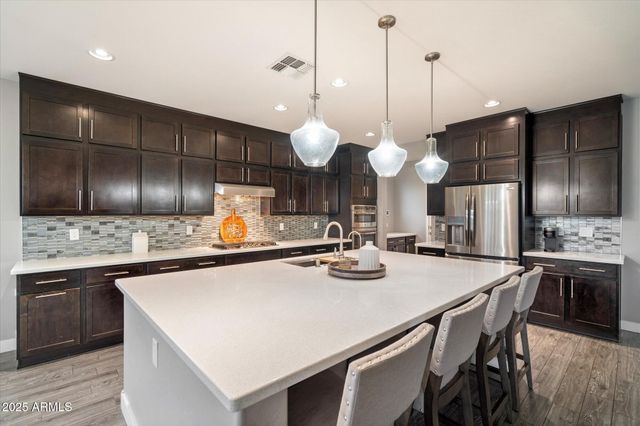 10702 E Sheffield Drive, Mesa, AZ 85212