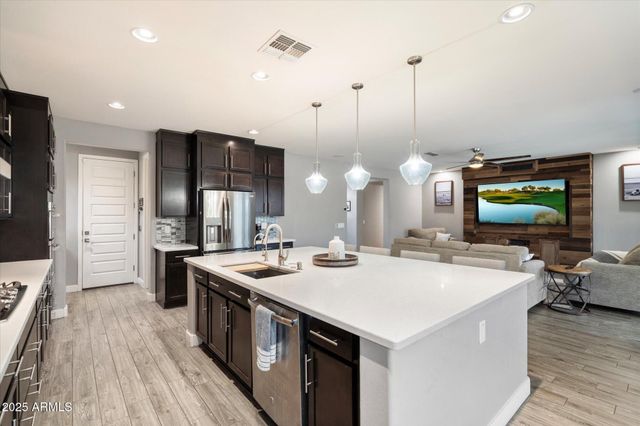 10702 E Sheffield Drive, Mesa, AZ 85212