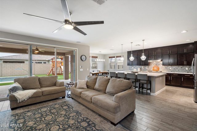 10702 E Sheffield Drive, Mesa, AZ 85212