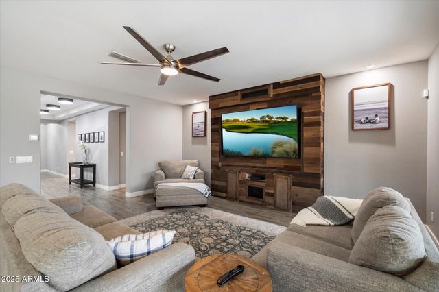 10702 E Sheffield Drive, Mesa, AZ 85212