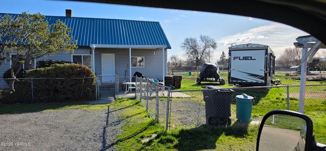 1412 E Nob Hill Blvd, Yakima, WA 98902