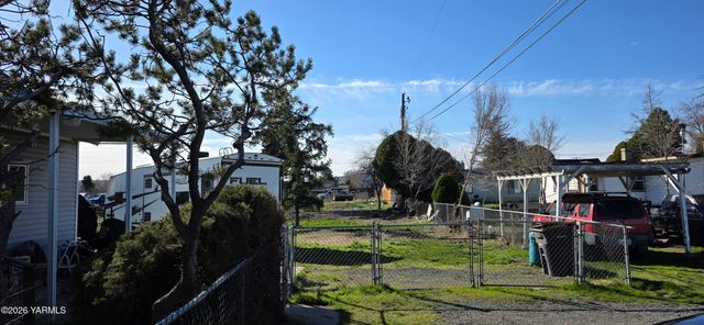 1412 E Nob Hill Blvd, Yakima, WA 98902