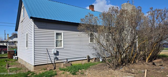 1412 E Nob Hill Blvd, Yakima, WA 98902