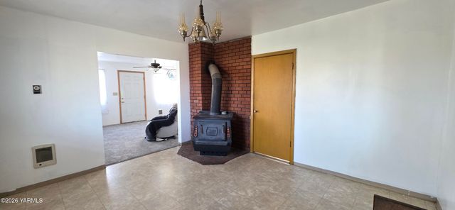 1412 E Nob Hill Blvd, Yakima, WA 98902