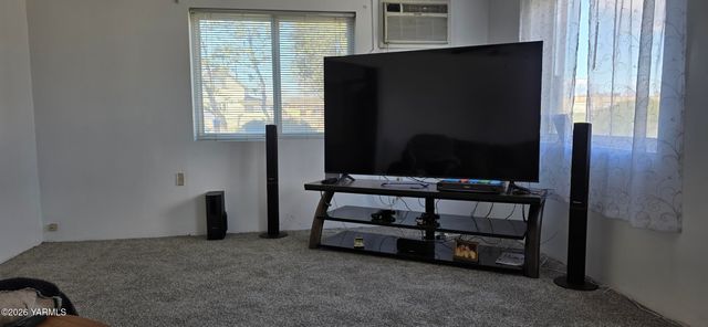 1412 E Nob Hill Blvd, Yakima, WA 98902