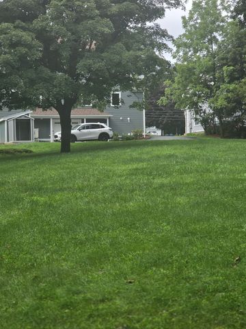 76 Main A, Upton, MA 01568