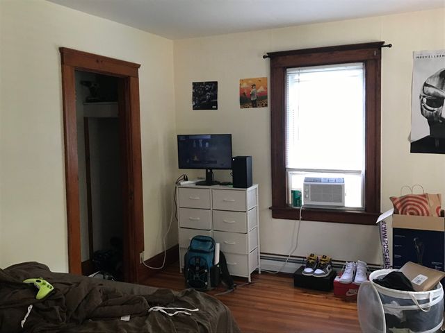 48 Railroad St, Amherst, MA 01002