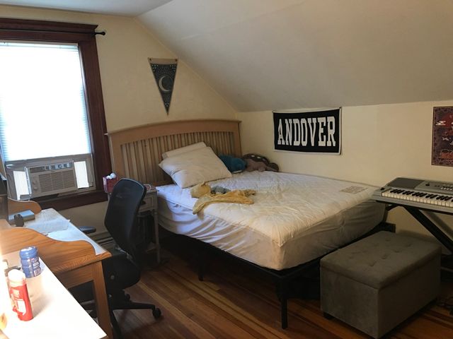 48 Railroad St, Amherst, MA 01002