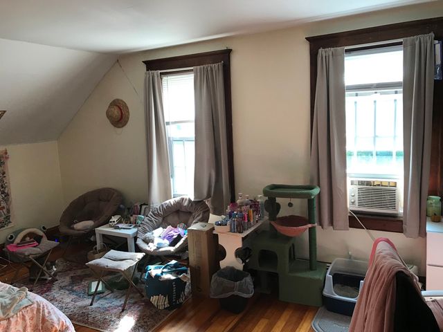 48 Railroad St, Amherst, MA 01002