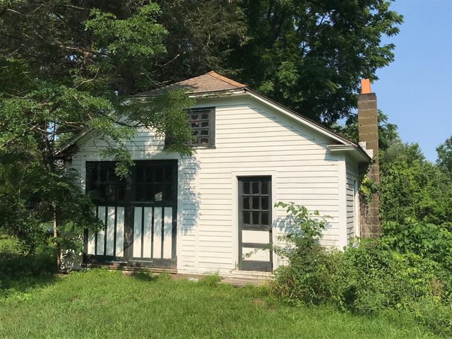 48 Railroad St, Amherst, MA 01002