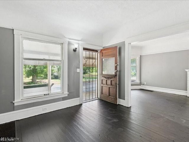10622 Hathaway Avenue, Cleveland, OH 44108