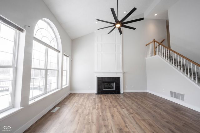 7611 Prairie View Drive, Indianapolis, IN 46256