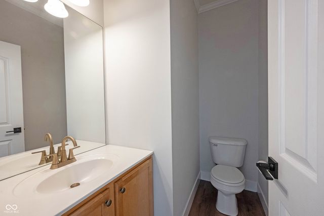 7611 Prairie View Drive, Indianapolis, IN 46256