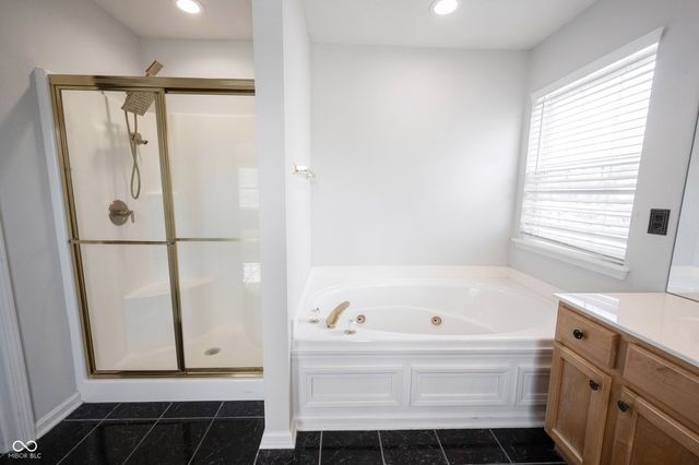 7611 Prairie View Drive, Indianapolis, IN 46256