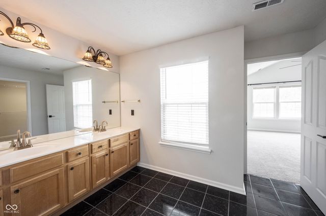 7611 Prairie View Drive, Indianapolis, IN 46256