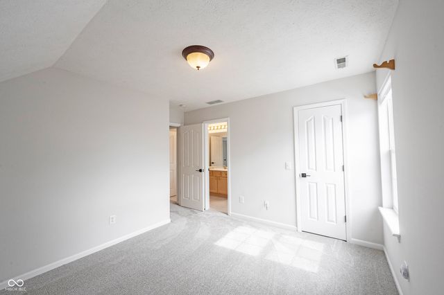 7611 Prairie View Drive, Indianapolis, IN 46256