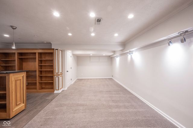 7611 Prairie View Drive, Indianapolis, IN 46256