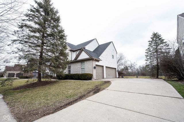 7611 Prairie View Drive, Indianapolis, IN 46256