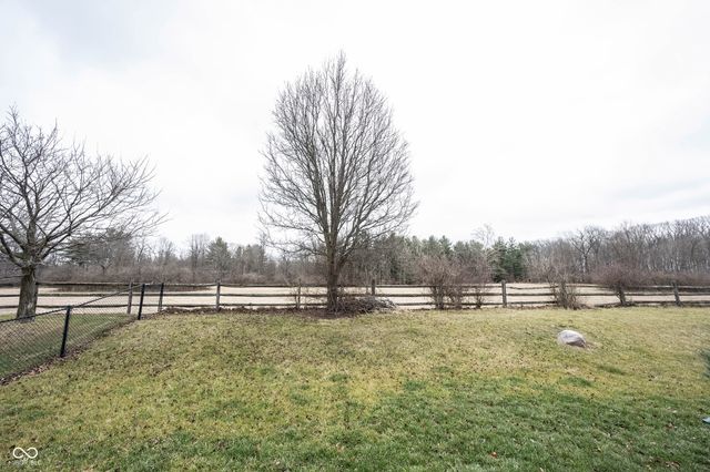 7611 Prairie View Drive, Indianapolis, IN 46256