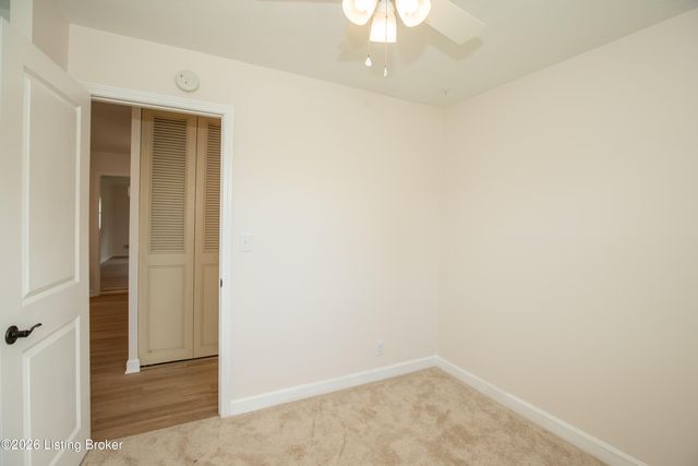 10607 Fairview Ave, Jeffersontown, KY 40299