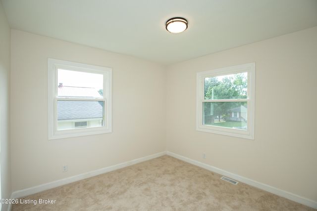 10607 Fairview Ave, Jeffersontown, KY 40299