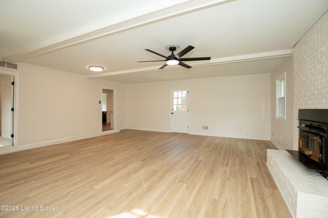 10607 Fairview Ave, Jeffersontown, KY 40299