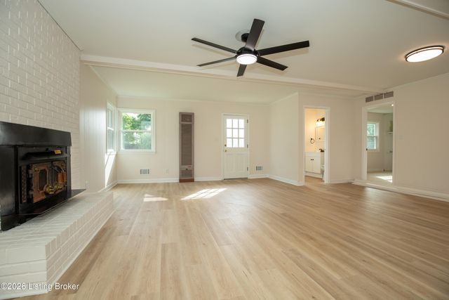 10607 Fairview Ave, Jeffersontown, KY 40299