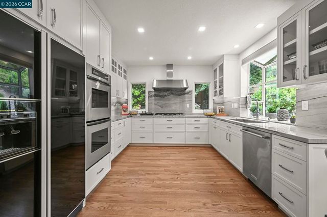 11334 Village View Ct, Dublin, CA 94568