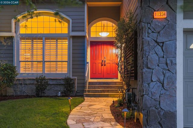 11334 Village View Ct, Dublin, CA 94568