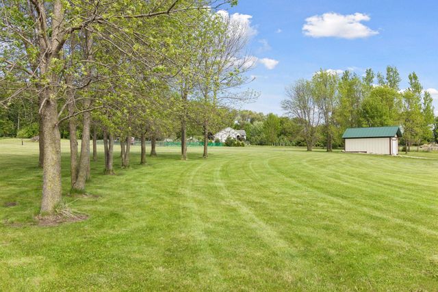 392 Old Cemetery Road, River Falls, WI 54022
