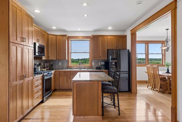 392 Old Cemetery Road, River Falls, WI 54022