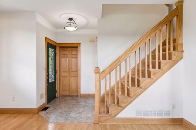 392 Old Cemetery Road, River Falls, WI 54022