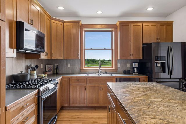 392 Old Cemetery Road, River Falls, WI 54022